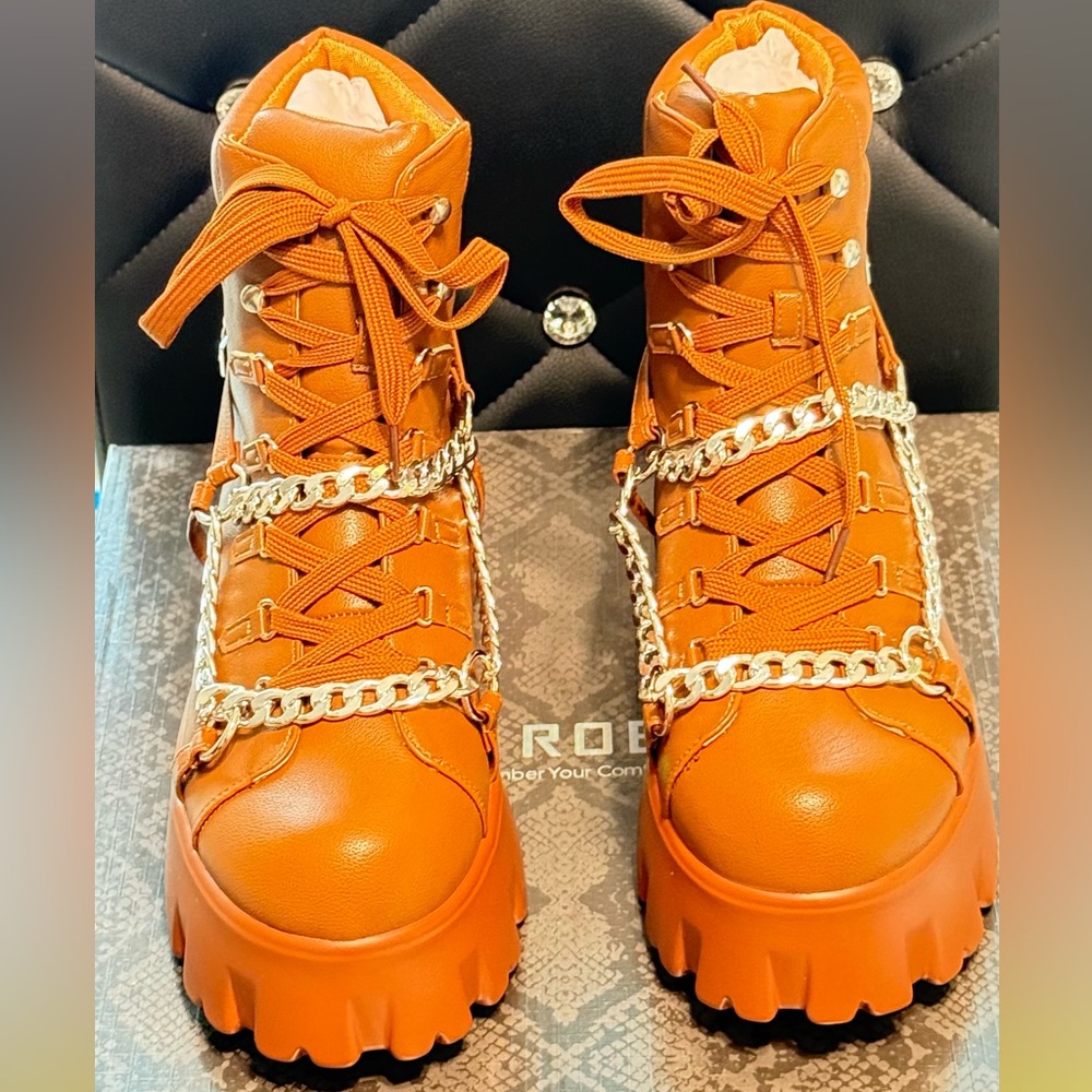 Cape Robbin Chunky Brown Platform Boots. New in Box. size10.fast 🚚📦 $70retail - Picture 8 of 16